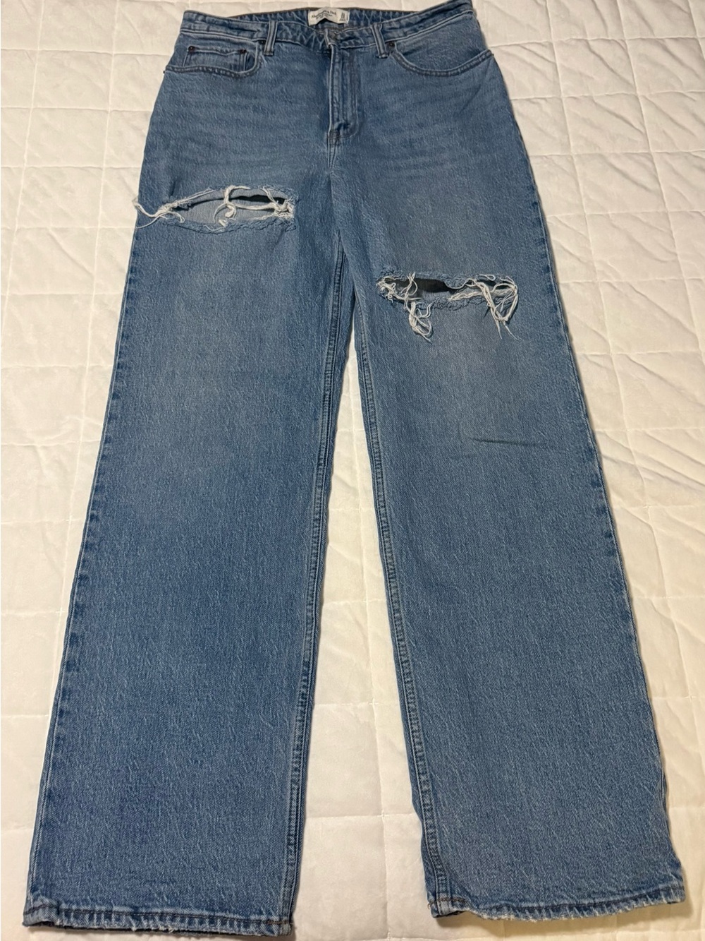 Like New 31 Long Abercrombie & Fitch 90s Relaxed Jean High Rise Curve Love